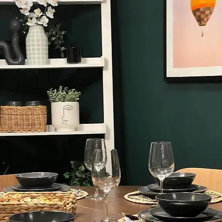 Cosy And Modern In The Heart Of Apartamento