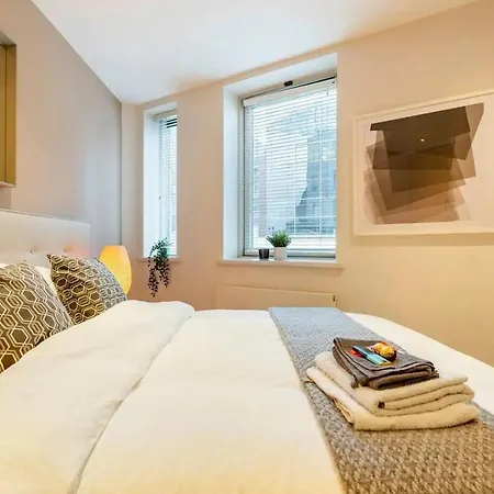Cosy And Modern In The Heart Of *