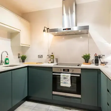 Cosy And Modern In The Heart Of